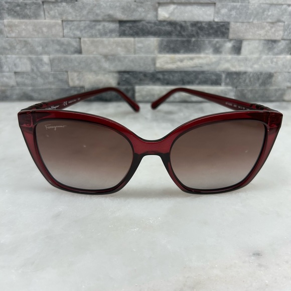 Salvatore Ferragamo Sunglasses NEW - Picture 7 of 10